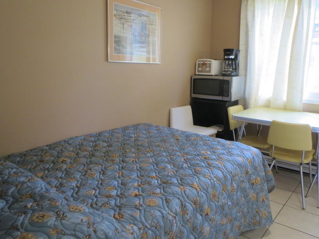 Round-Up Motel Clinton Buitenkant foto